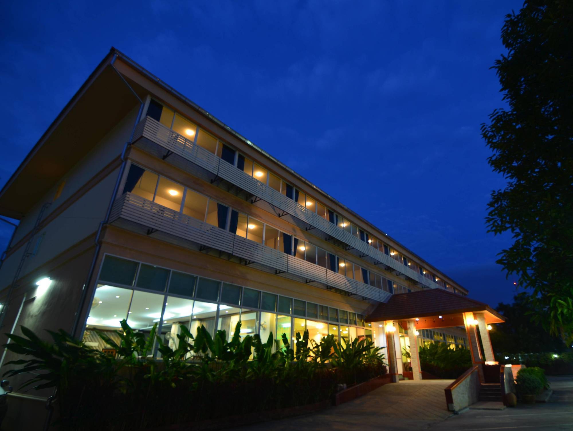 Oyo 257 Sea Paradise Hotel Sattahip Dış mekan fotoğraf