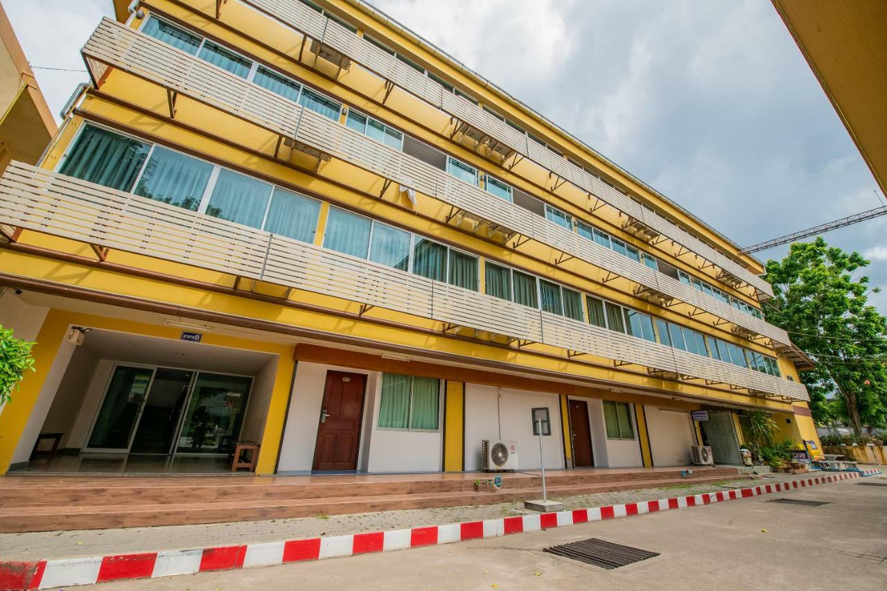 Oyo 257 Sea Paradise Hotel Sattahip Dış mekan fotoğraf